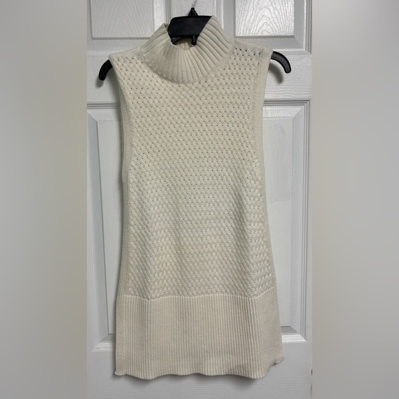 White House Black Market Sweaters - White House Black Market Cream Sleeveless Mock Neck Knit Sweater Women’s XS